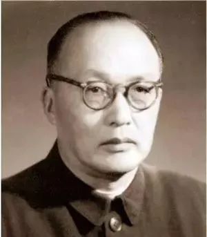 夏坚白